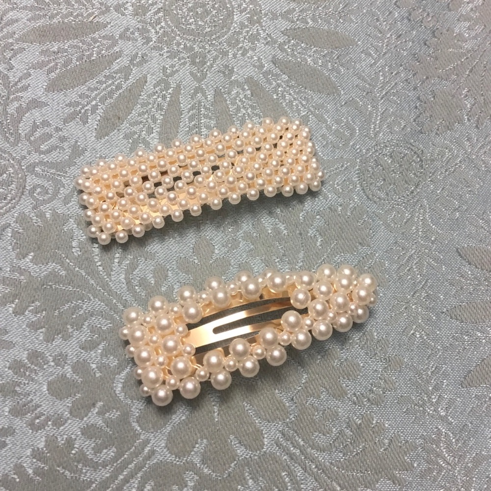 🚨Sale 5/$25 Stylish Faux Pearl Hair Clip Barrett - Picture 5 of 6